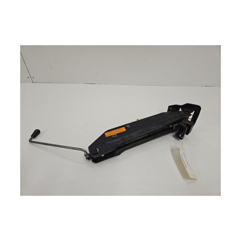 Cric Porsche Cayenne 1 Phase 1 (1)