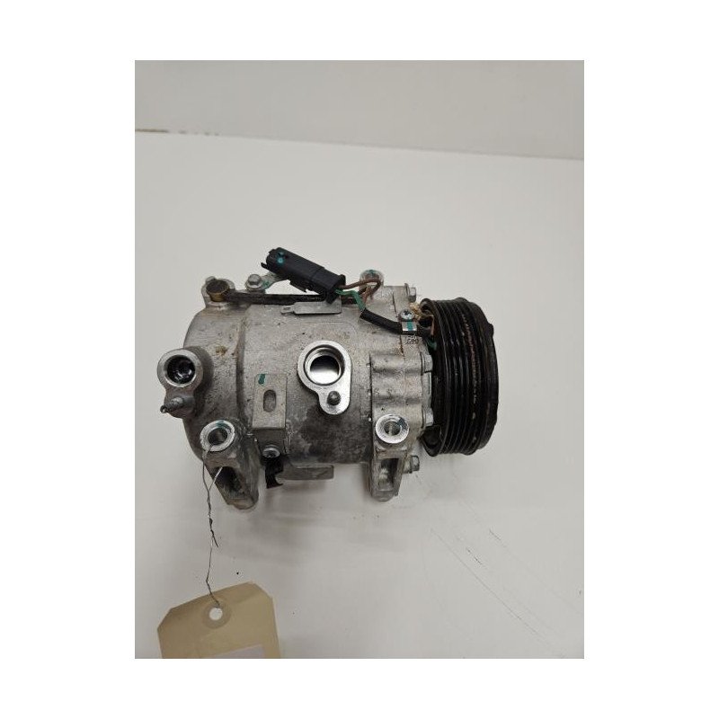 Compresseur Clim Opel Corsa F (1)