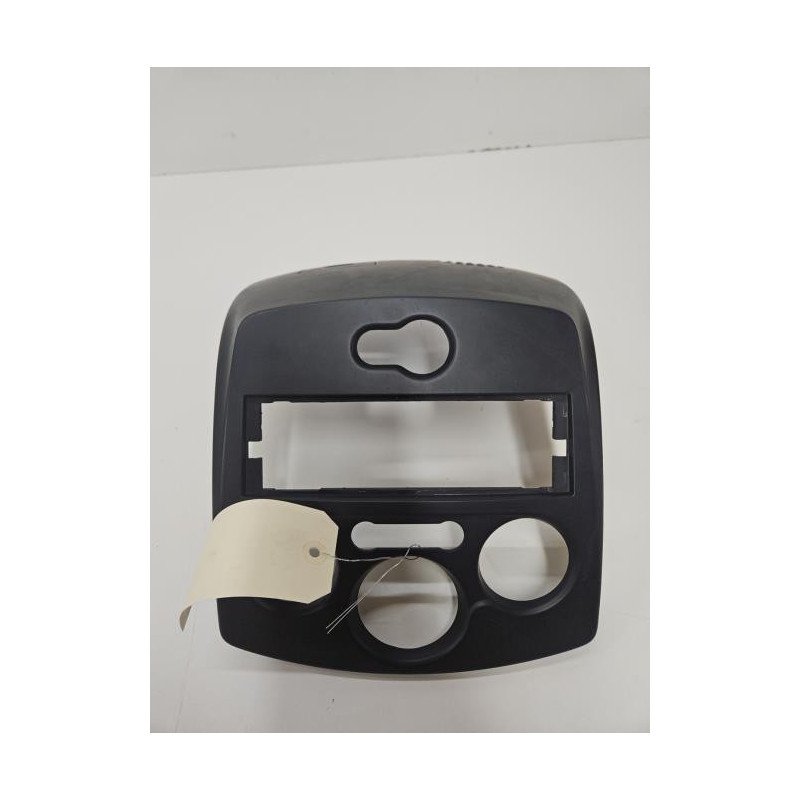 Facade Autoradio Renault Clio 3 Phase 1 (1)