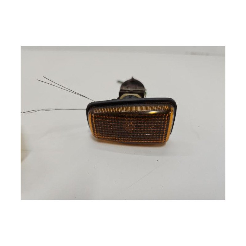 Repetiteur Clignotant Avant Gauche (feux) Citroen Berlingo 1 Phase 1 (1)