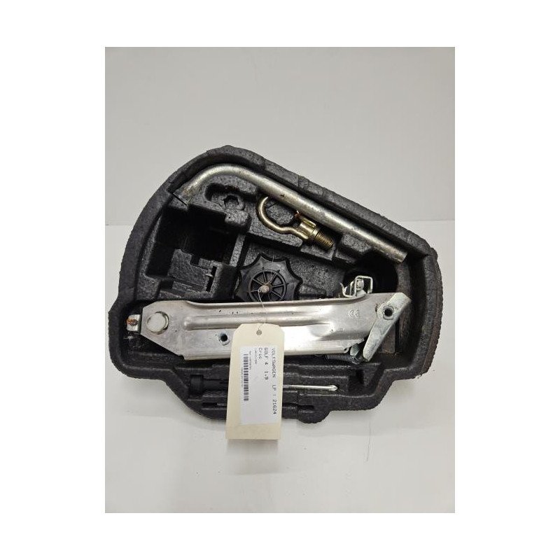 Cric (ensemble Depannage) Volkswagen Golf 4 (1)