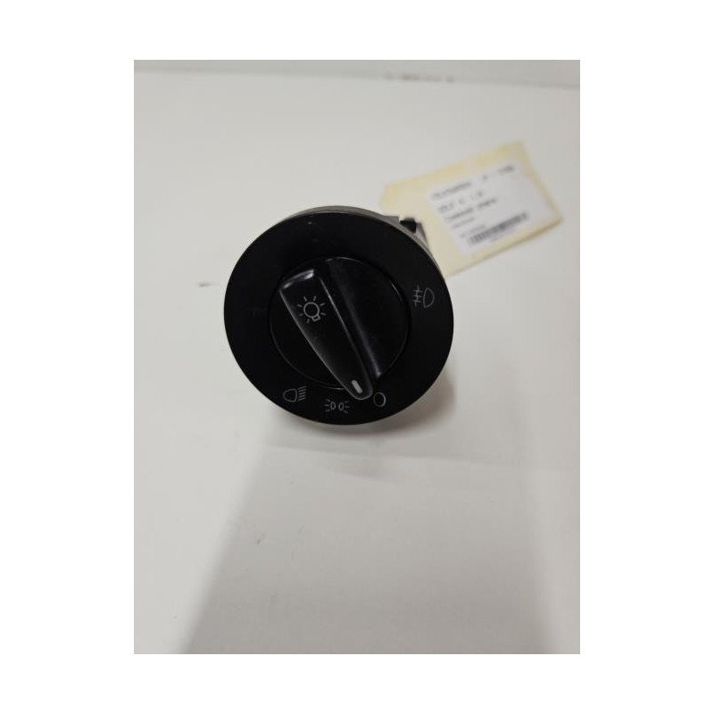 Commodo Phare Volkswagen Golf 4 (1)