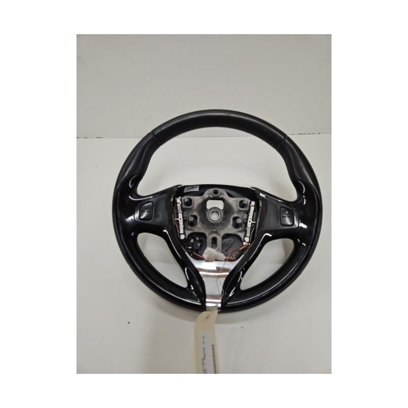 Volant Renault Clio 4 Phase 1 Break (1)