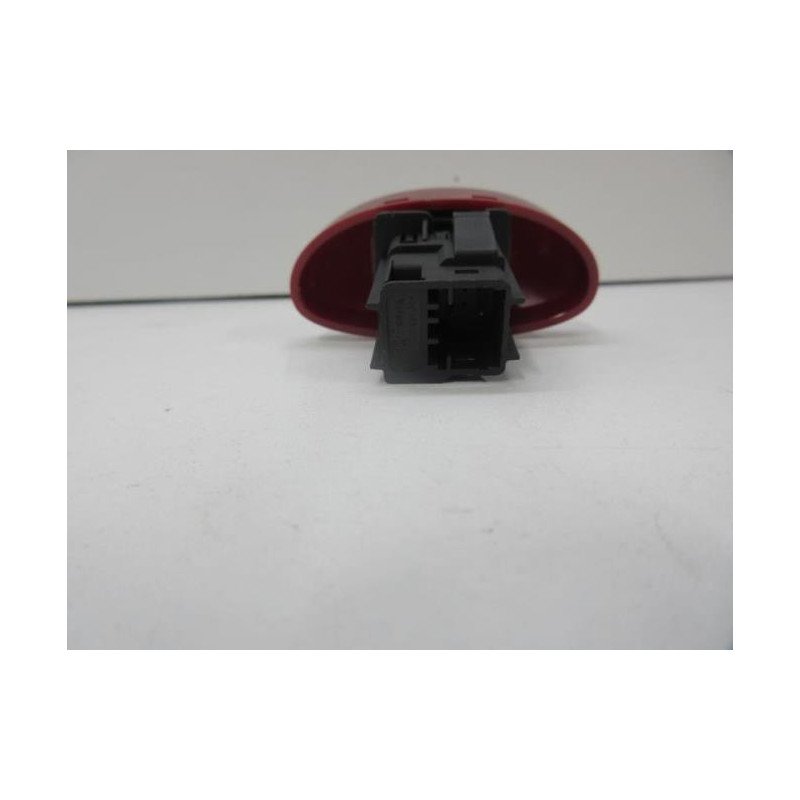 Bouton De Warning Peugeot 206 Phase 2 Break (1)