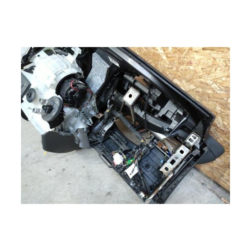 Tableau De Bord Peugeot 208 1 Phase 2 (1)