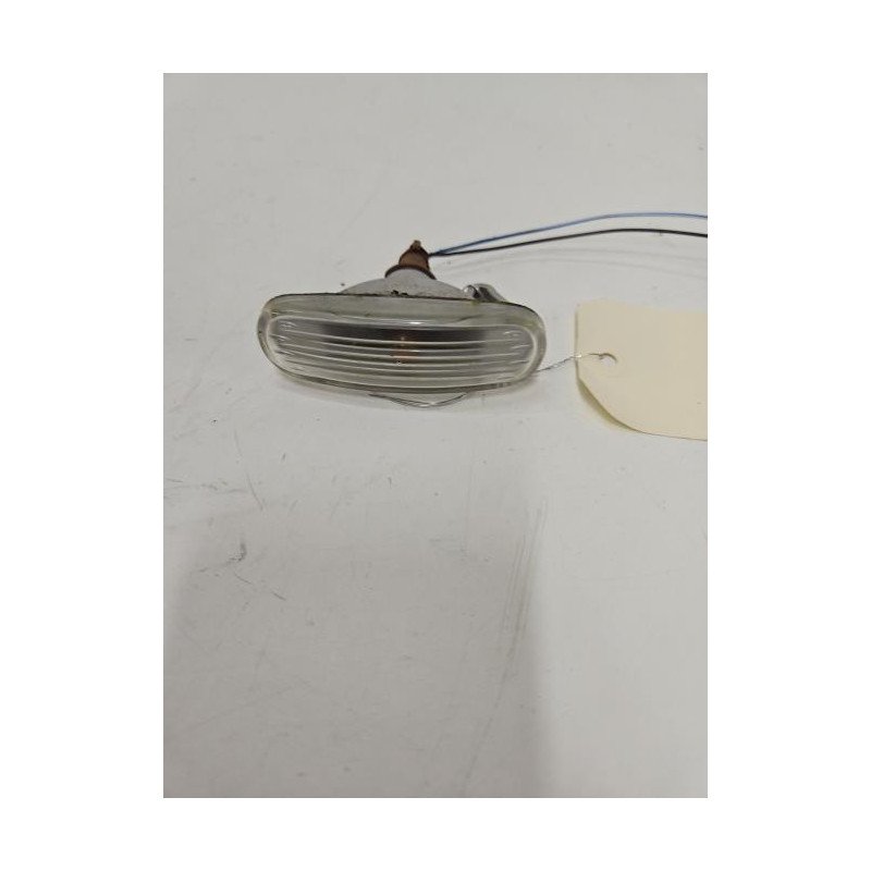 Repetiteur Clignotant Avant Gauche (feux) Fiat Punto Evo 3 (1)