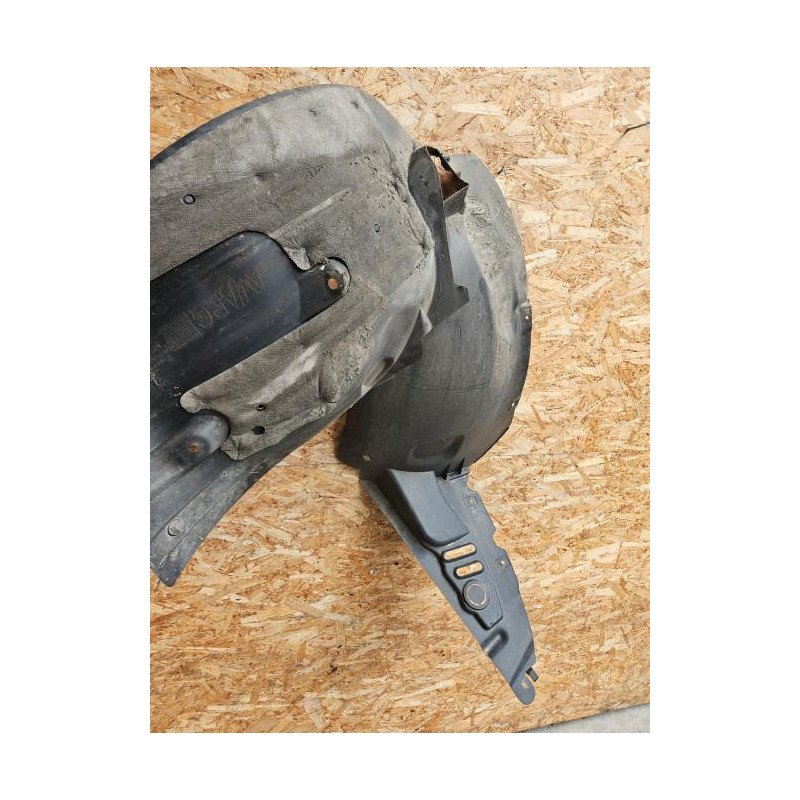 Pare Boue Avant Gauche Peugeot 407 Coupe (1)
