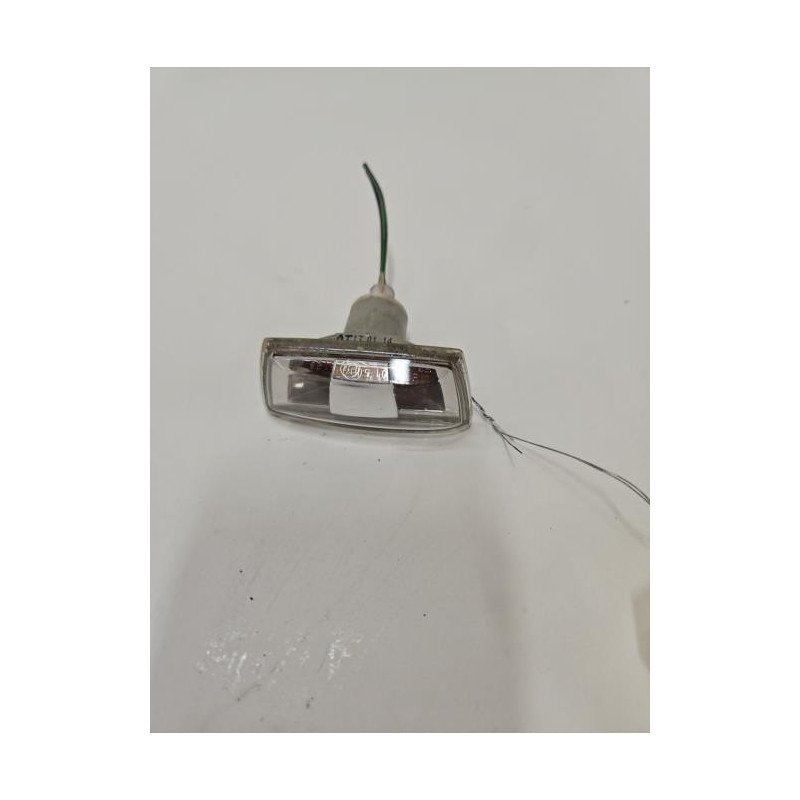Repetiteur Clignotant Avant Droit  (feux) Opel Corsa D Phase 2 (1)