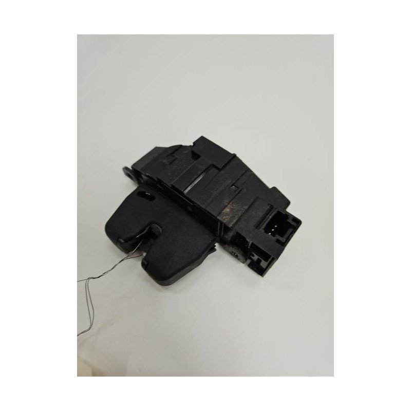 Serrure De Coffre Peugeot 308 1 Phase 1 (1)