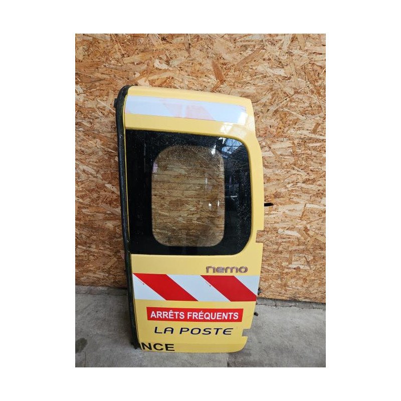 Porte De Coffre Droit Citroen Nemo (1)