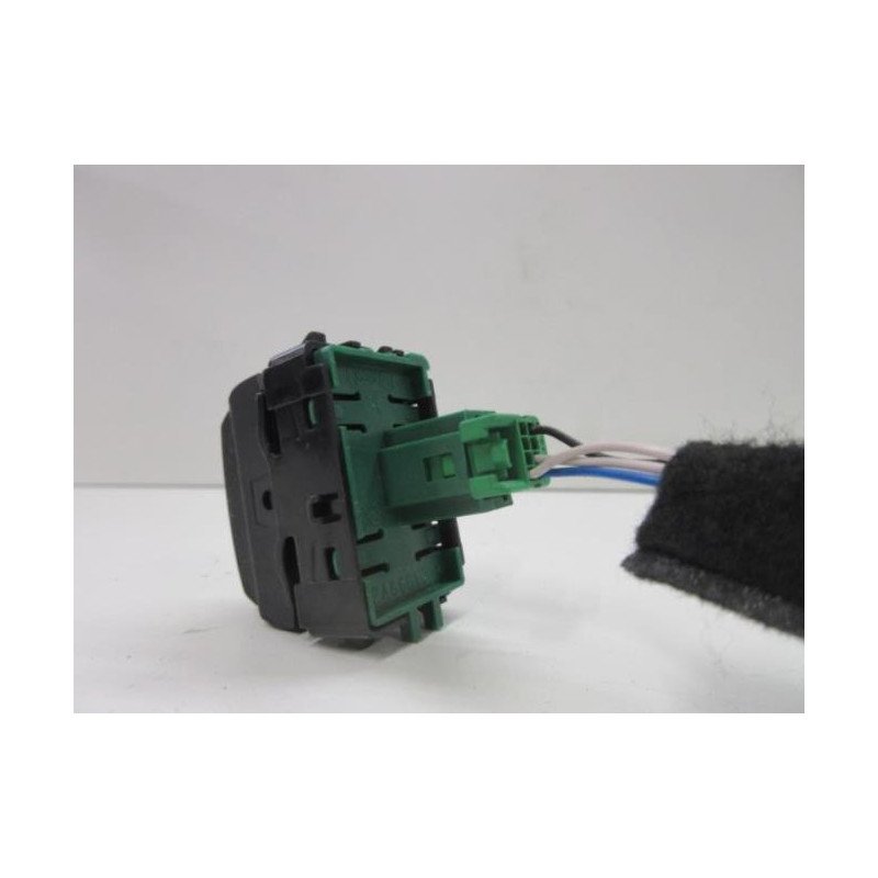 Bouton/interrupteur Renault Clio 4 Phase 2 (1)