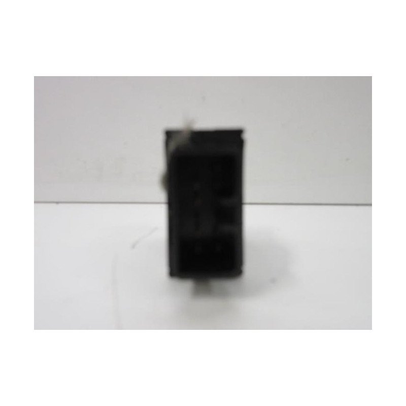 Bouton/interrupteur Hyundai Trajet (1)