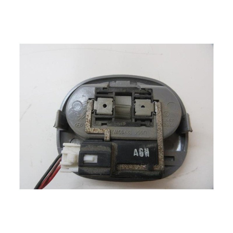 Eclairage De Plafonnier Kia Sorento 1 Phase 1 (1)