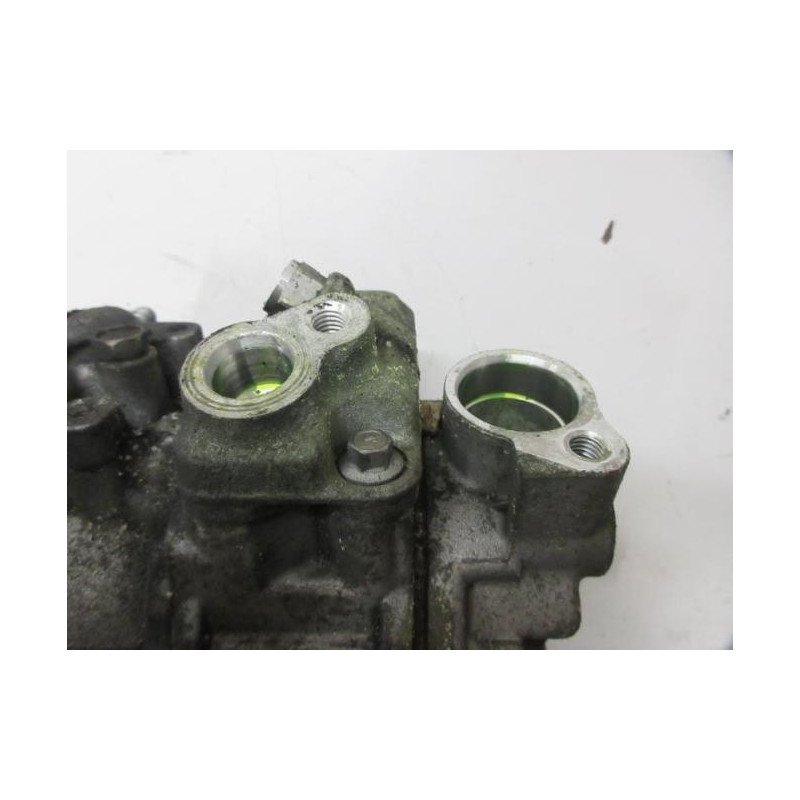 Compresseur Clim Audi A4 3 Avant Phase 1 Break (1)