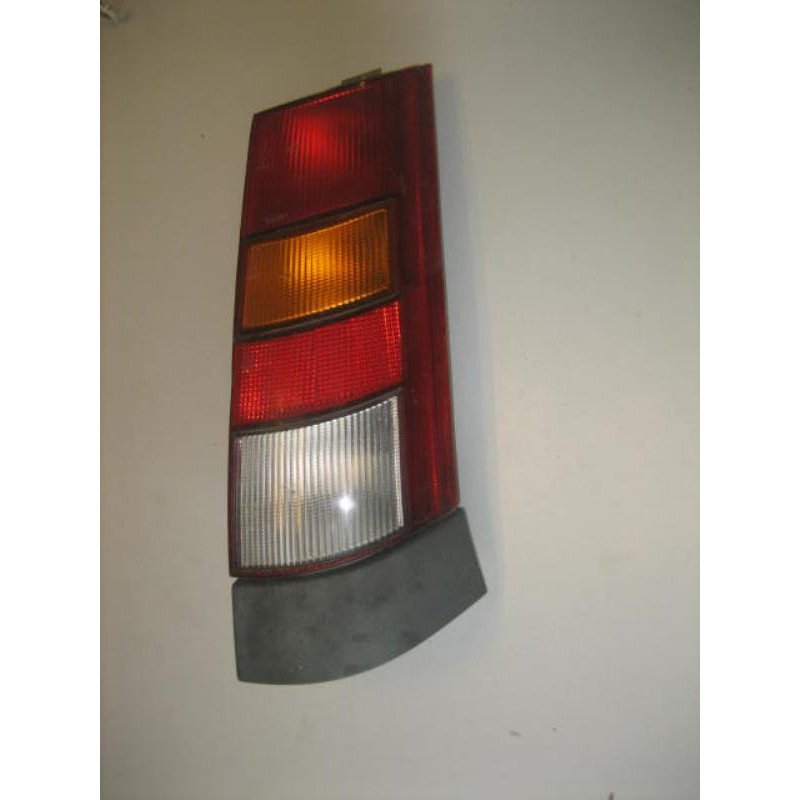 Feu Arriere Principal Droit (feux) Renault Super 5 (1)