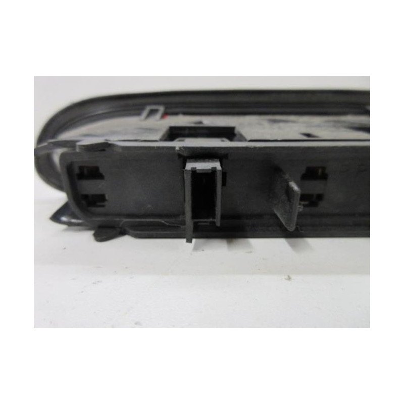 Feu Arriere Stop Central Renault Clio 1 Phase 3 (1)