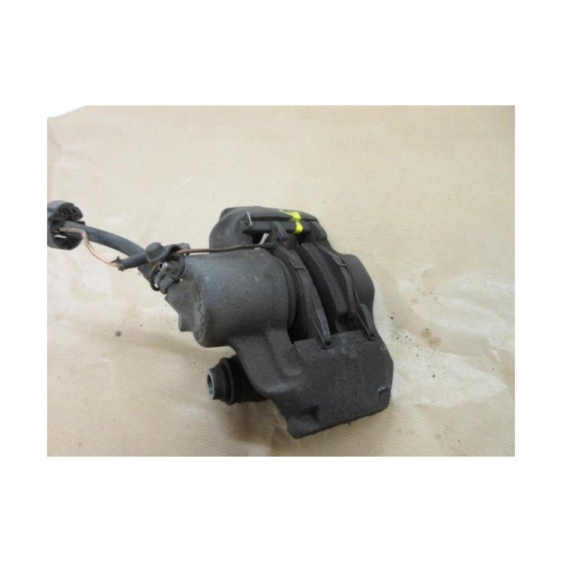Etrier Avant Gauche (freinage) Renault R19 Phase 2 (1)