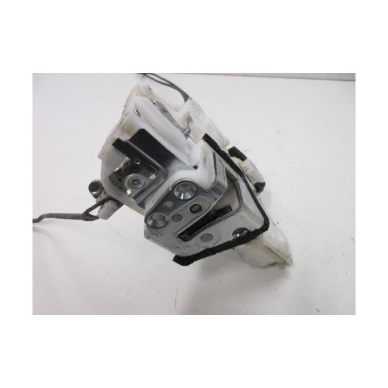 Serrure Avant Droit Suzuki Swift 3 (1)