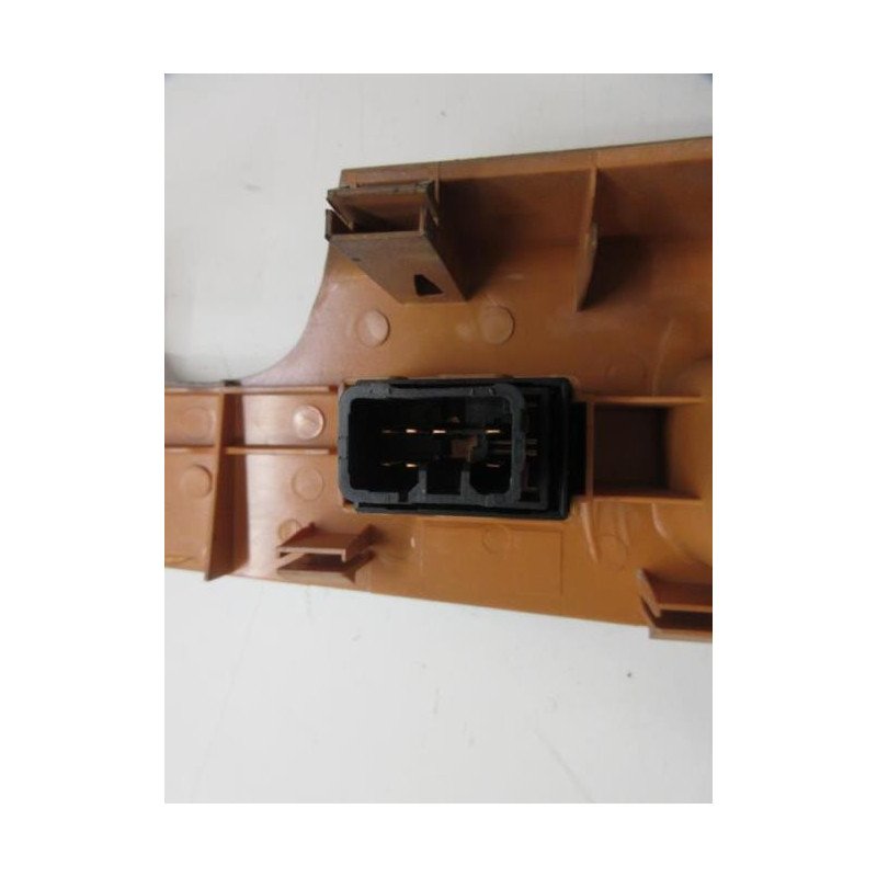 Interrupteur De Leve Vitre Avant Droit Kia Sorento 1 Phase 1 (1)