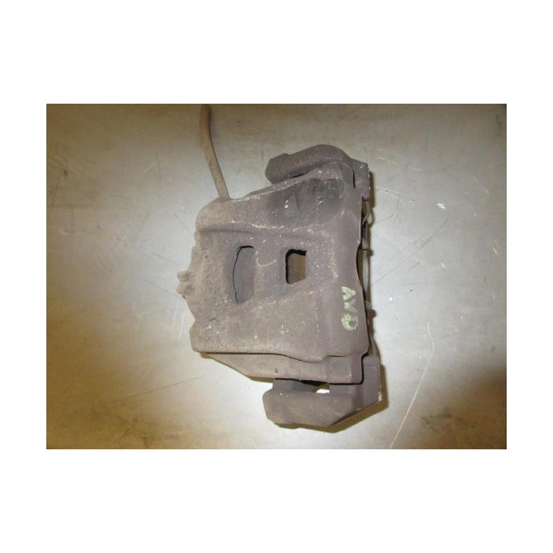 Etrier Avant Droit (freinage) Audi A4 3 Avant Phase 1 Break (1)