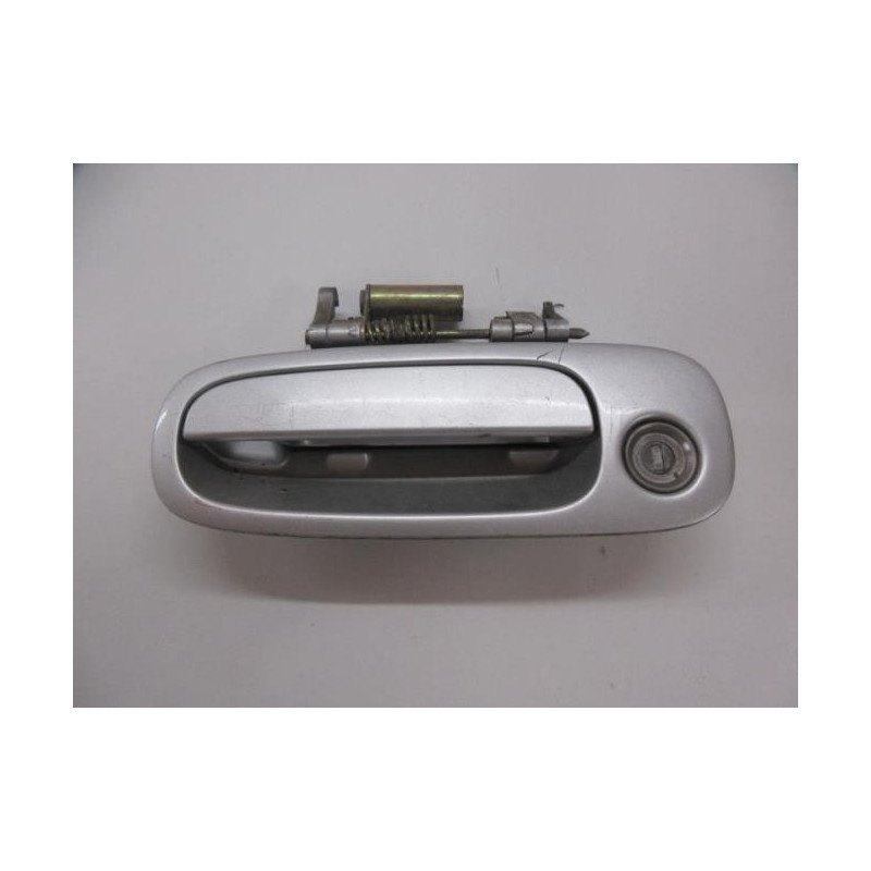 Poignee Porte Avant Gauche Toyota Picnic (1)