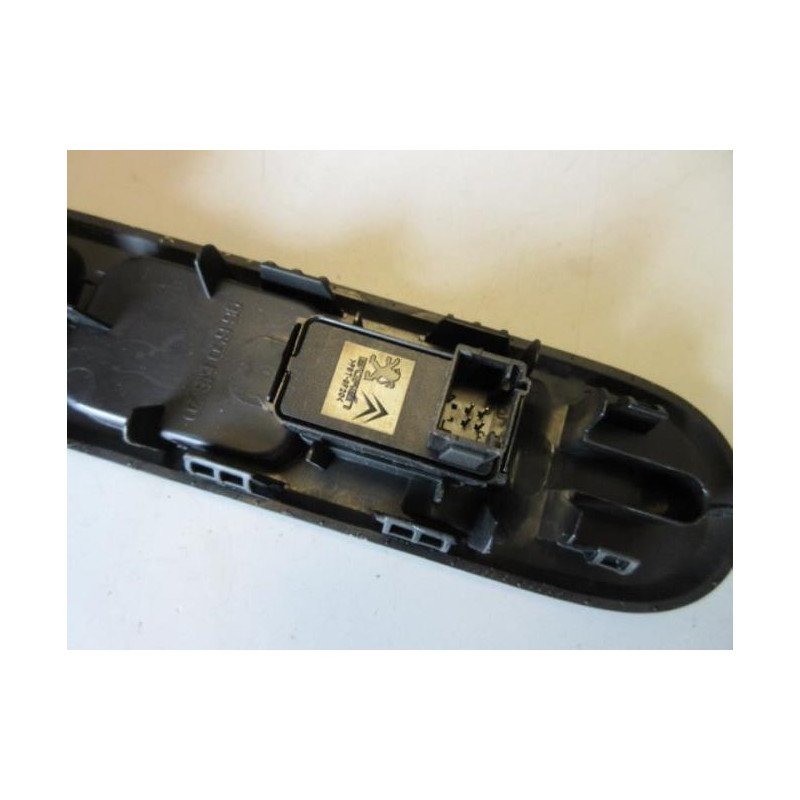 Interrupteur De Leve Vitre Avant Droit Peugeot 3008 1 Phase 1 (1)