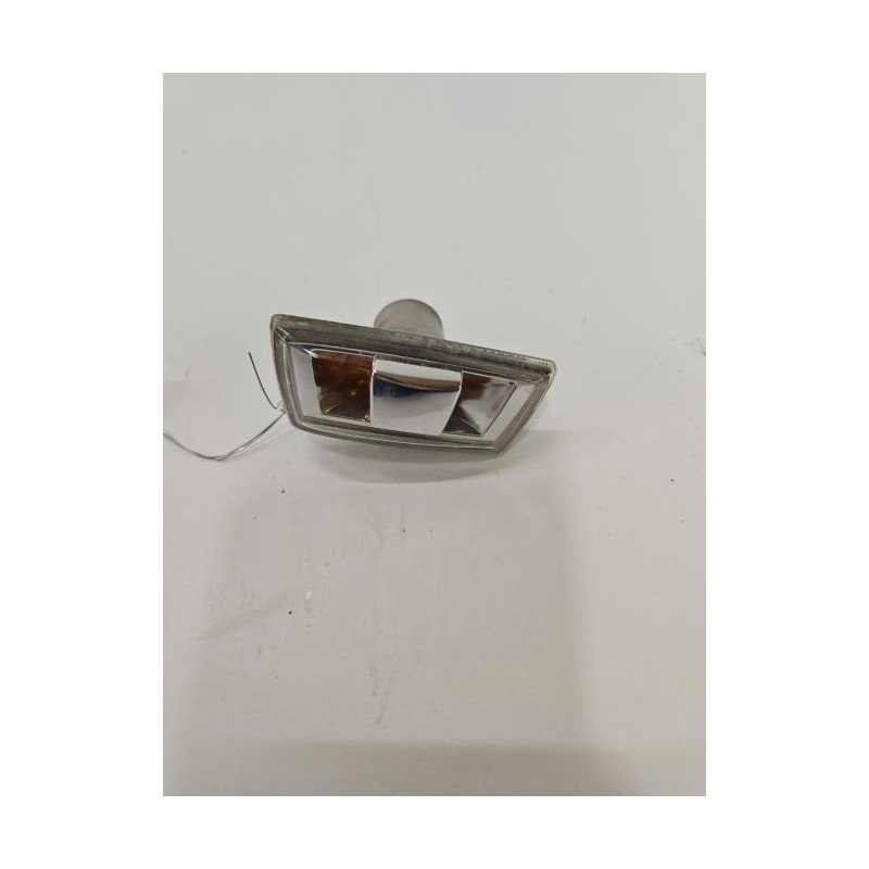 Repetiteur Clignotant Avant Droit  (feux) Opel Corsa D Phase 1 (1)