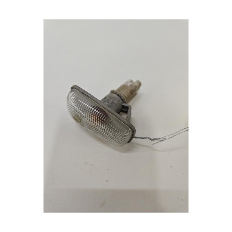 Repetiteur Clignotant Avant Droit  (feux) Peugeot Expert 1 Phase 2 (1)