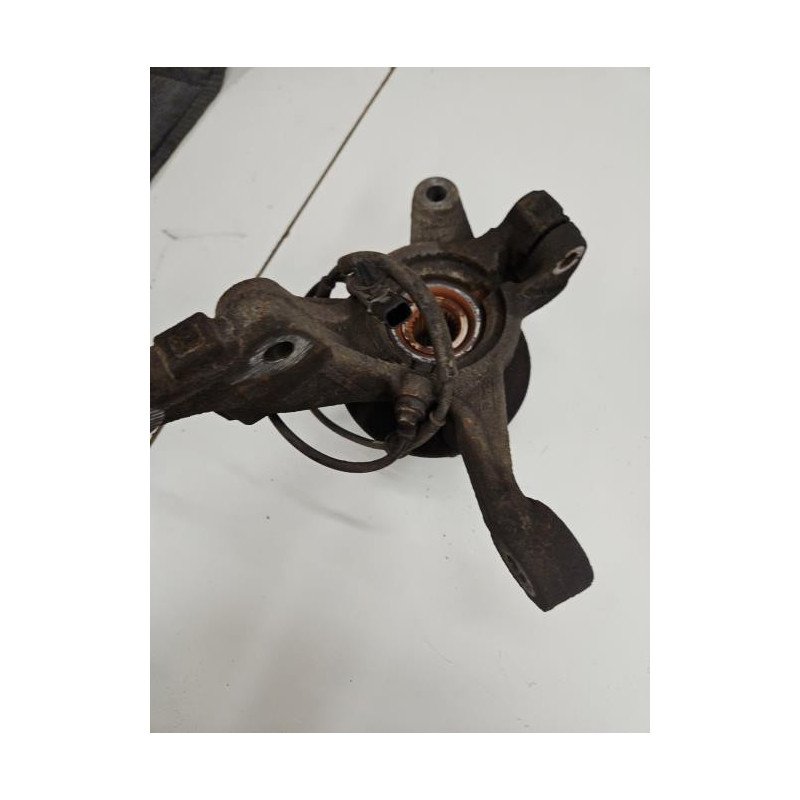 Pivot De Moyeu Avant Gauche Ford Fiesta 6 Phase 1 (1)