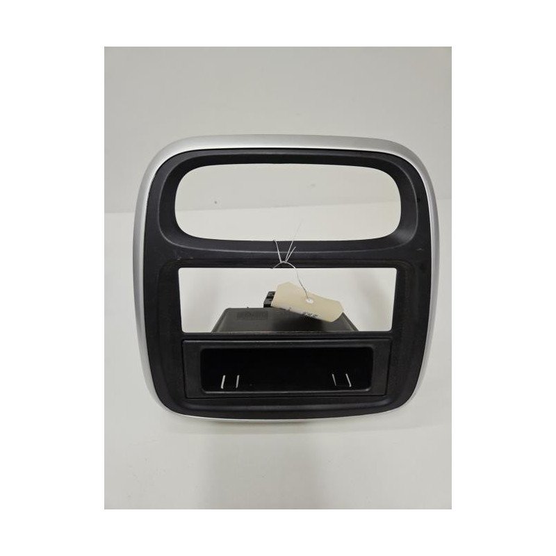 Facade Autoradio Renault Trafic 3 Court Phase 1 (1)