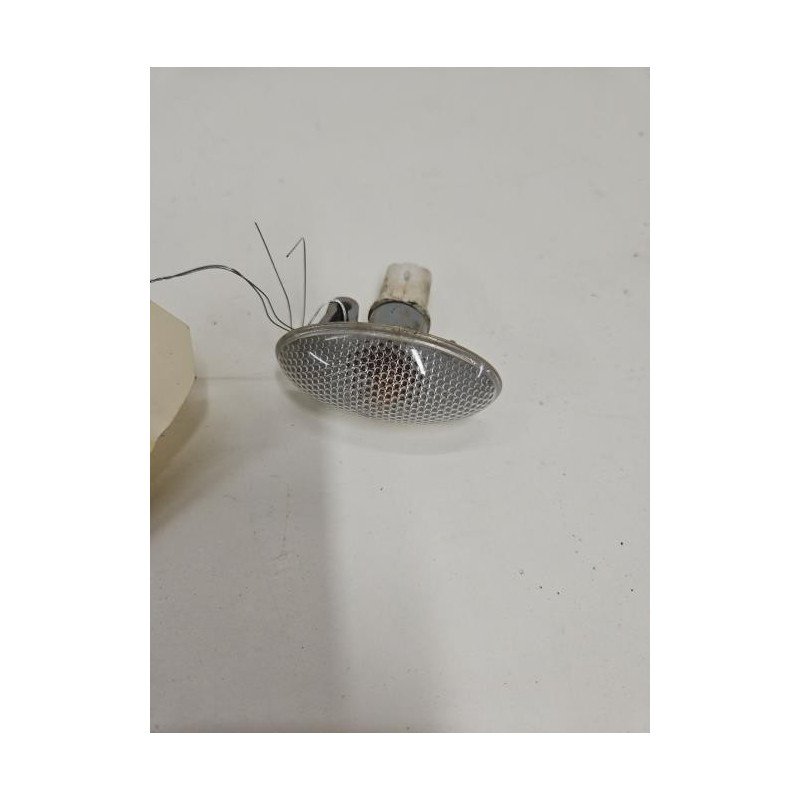 Repetiteur Clignotant Avant Droit  (feux) Peugeot 307 Phase 1 Break (1)