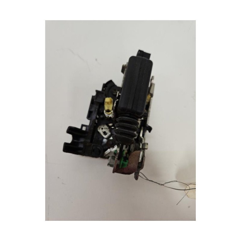 Serrure Avant Gauche Dacia Sandero 1 (1)