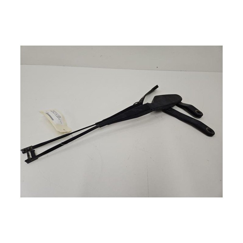 Bras Essuie Glace Avant Mercedes Classe C 204 Phase 1 (1)