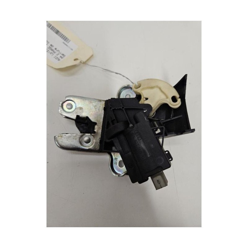 Serrure De Coffre Audi A4 2 Phase 2 (1)