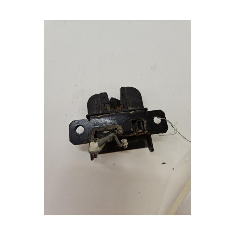 Serrure De Coffre Volkswagen Golf 4 (1)