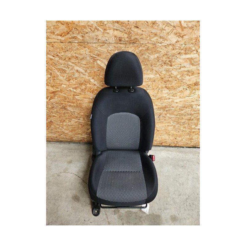 Siege Avant Droit Nissan Micra 4 Phase 1 (1)