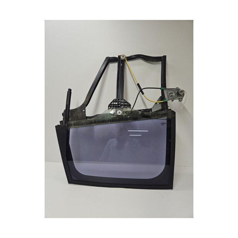 Leve Vitre Mecanique Arriere Gauche Audi A2 (1)