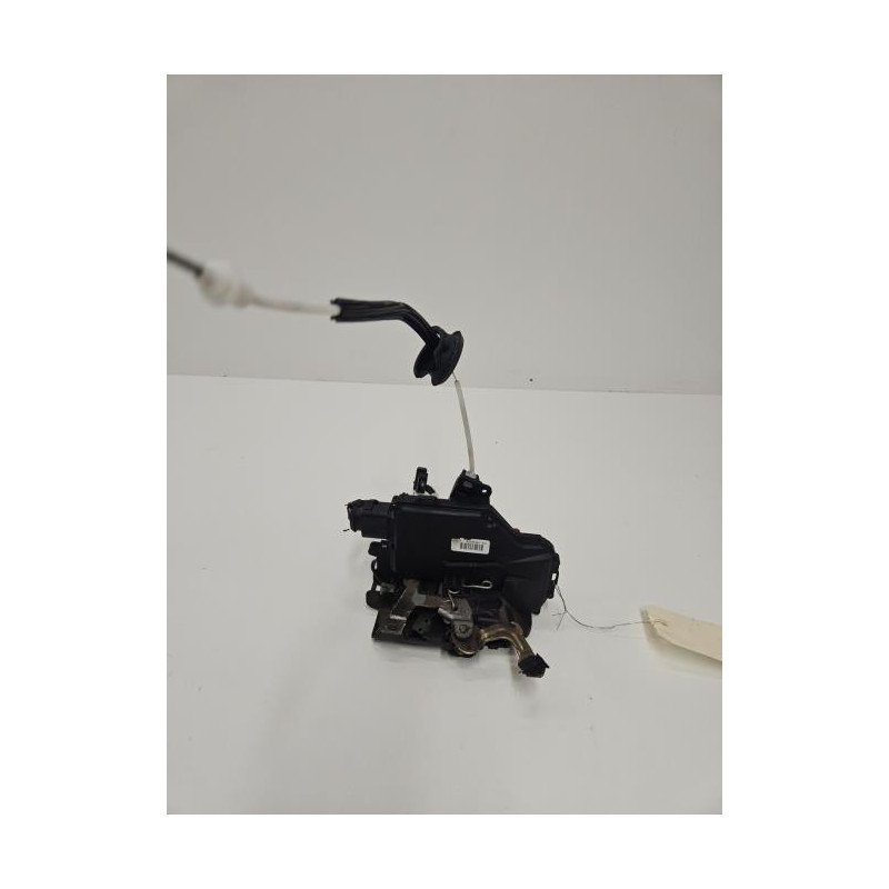 Serrure Arriere Gauche Audi A2 (1)