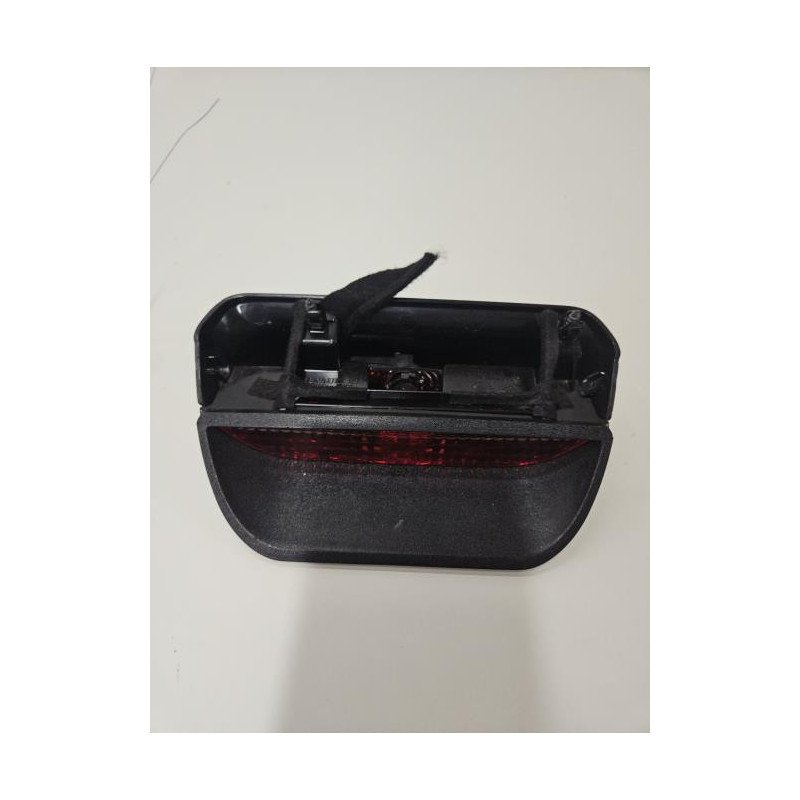 Feu Arriere Stop Central Dacia Sandero 1 (1)