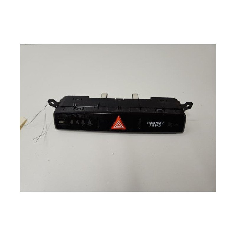Bouton De Warning Hyundai I 20 1 Phase 1 (1)