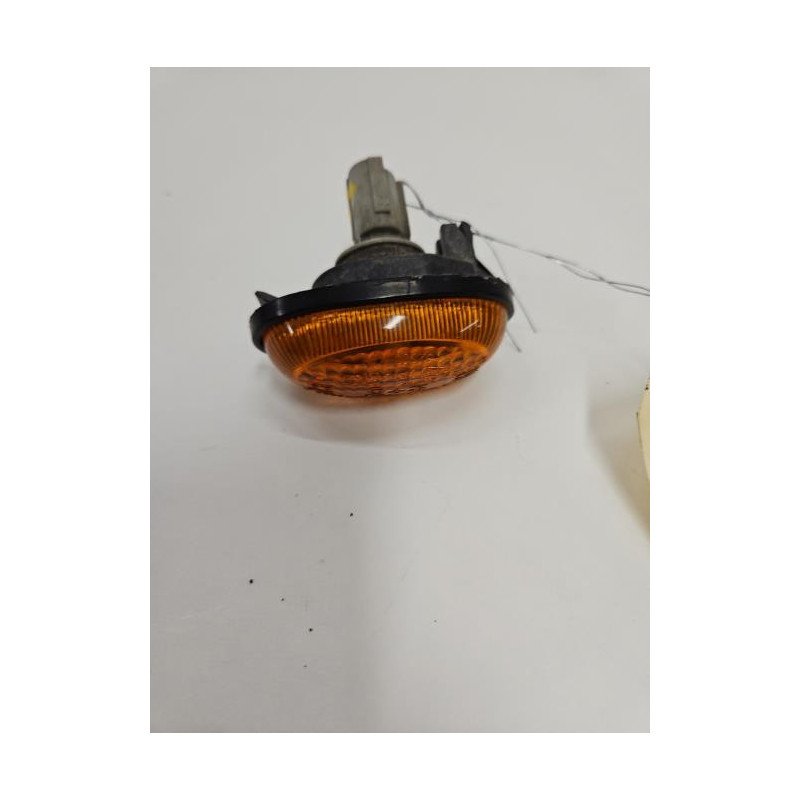 Repetiteur Clignotant Avant Gauche (feux) Hyundai Pony 2 (1)