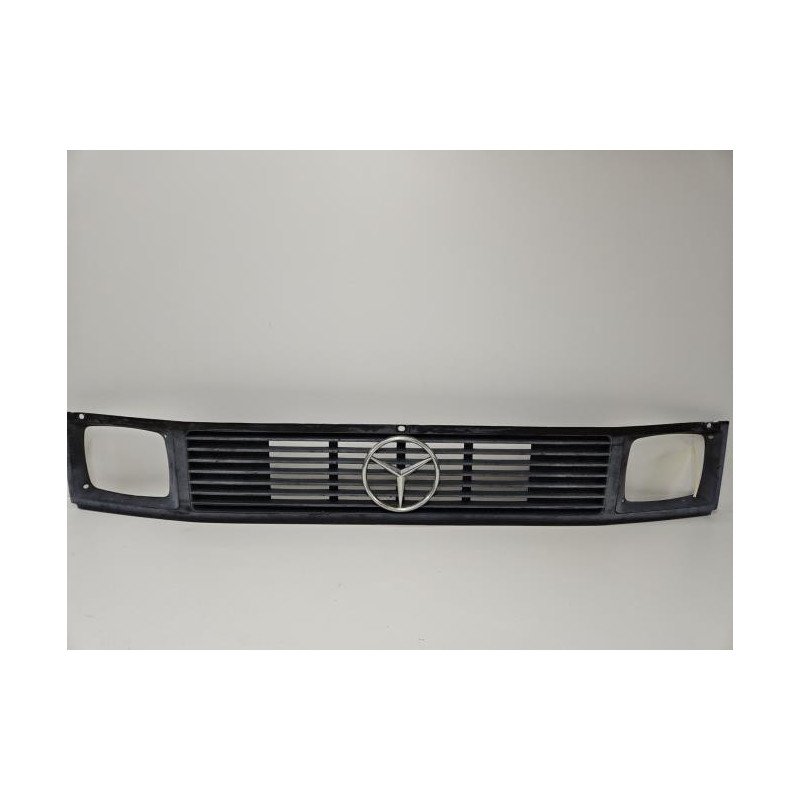 Calandre Mercedes 410d (1)