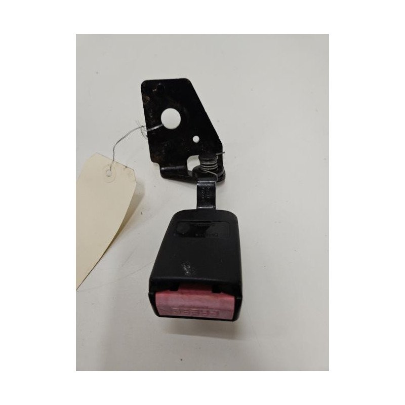 Attache Ceinture Arriere Gauche Peugeot 307 Phase 1 (1)