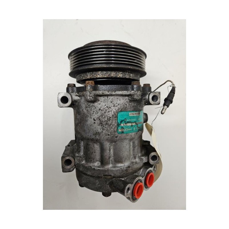 Compresseur Clim Renault Safrane Phase 2 (1)