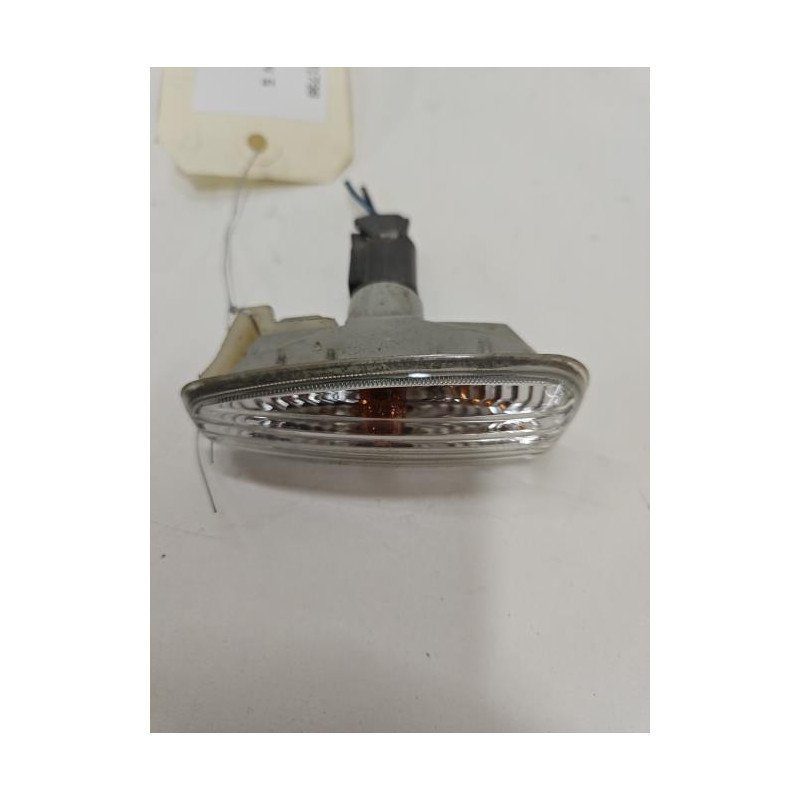 Repetiteur Clignotant Avant Gauche (feux) Kia Rio 3 Phase 1 (1)