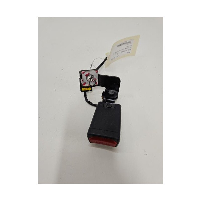 Attache Ceinture Arriere Gauche Kia Rio 3 Phase 1 (1)