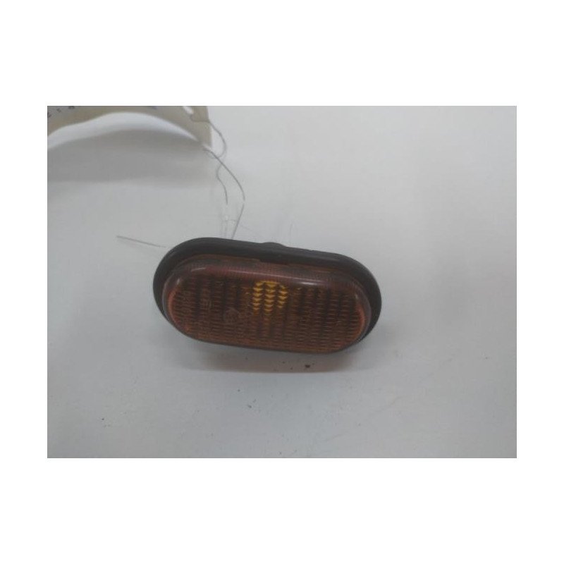 Repetiteur Clignotant Avant Droit  (feux) Renault Kangoo 1 Phase 1 (1)