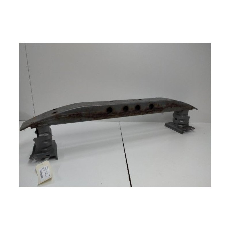 Renfort Pare Choc Avant (traverse) Toyota Avensis 2 Phase 1 (1)