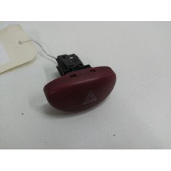 Bouton De Warning Peugeot 206 Phase 2 (1)