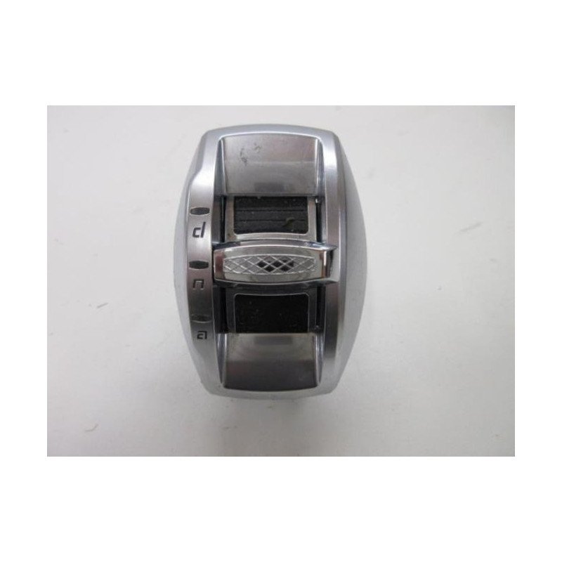 Bouton/interrupteur Alfa Romeo Mito Phase 1 (1)